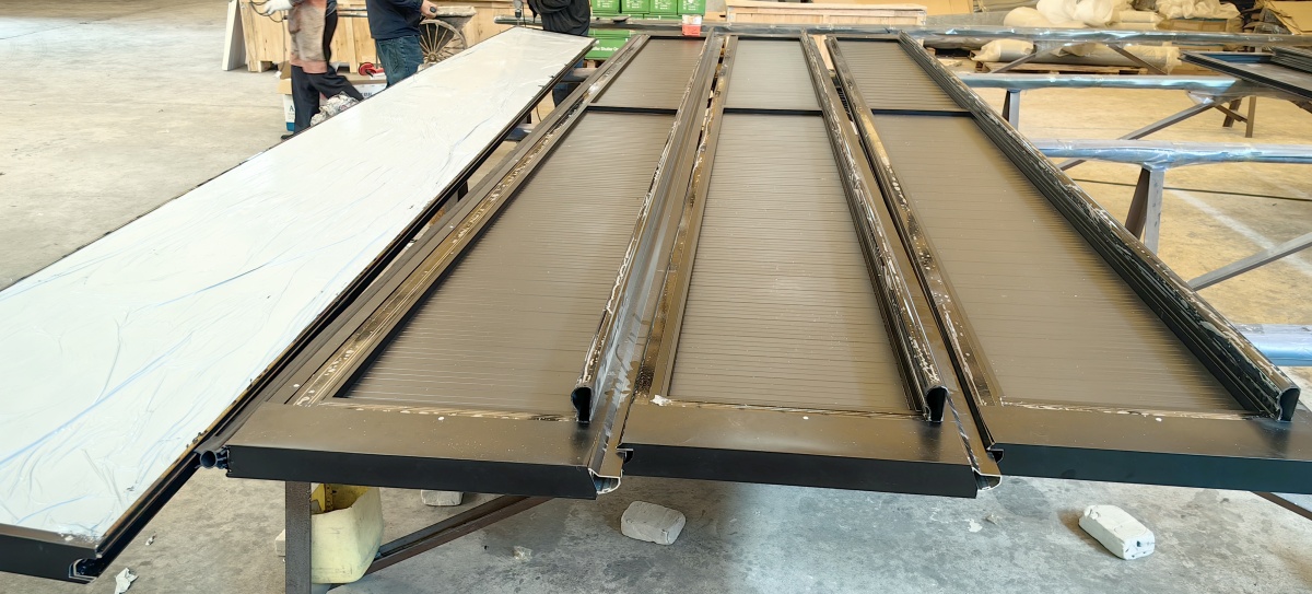 Aluminum series— Framless Top window aluminum Garage Door